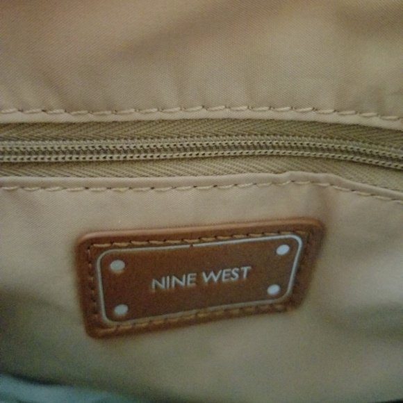 Handbag - Picture 5 of 5